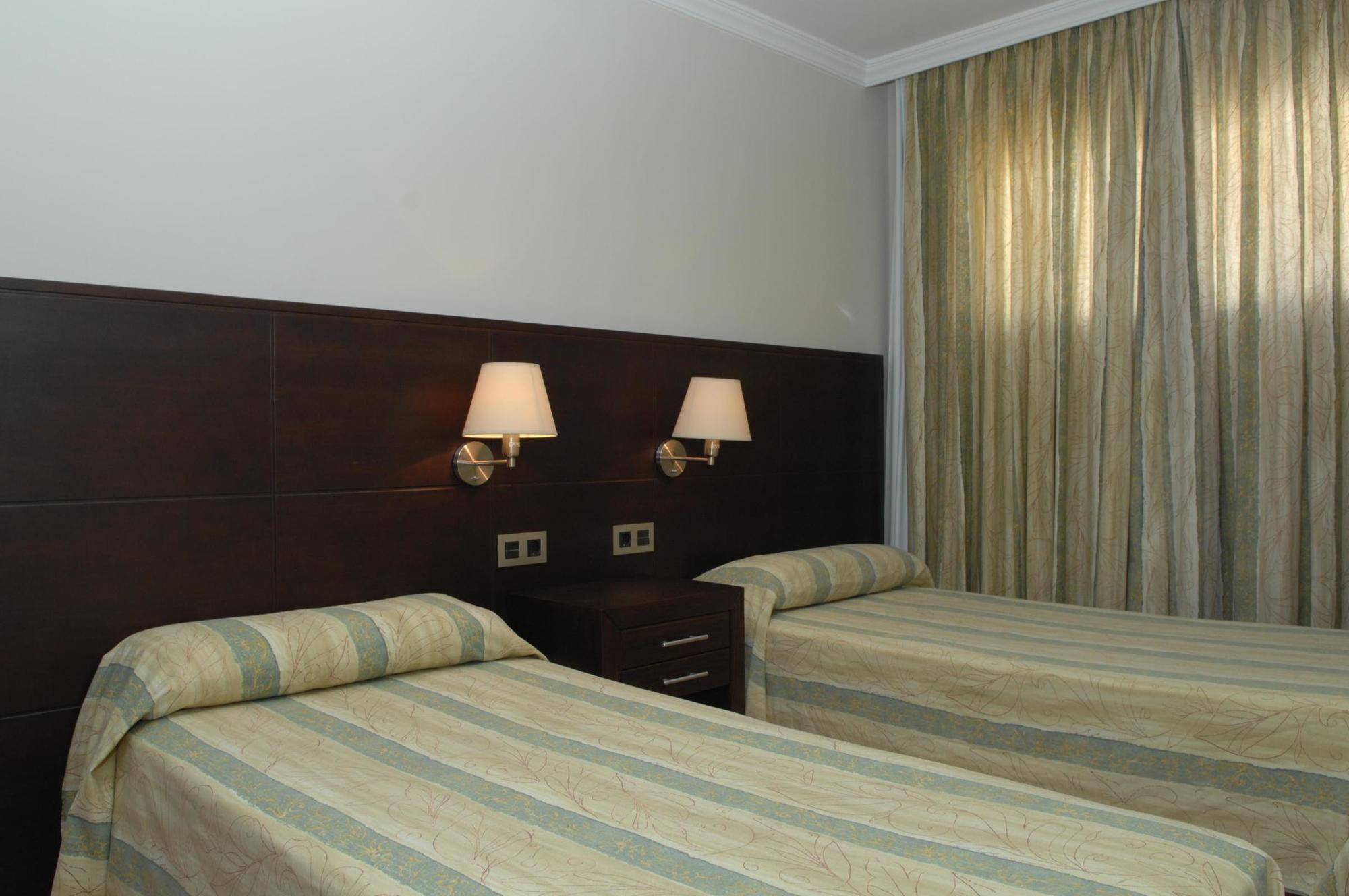 Tc Apartamentos Rocamar เปอร์โตริโก ภายนอก รูปภาพ