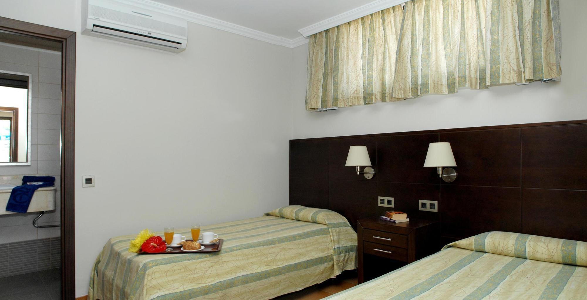 Tc Apartamentos Rocamar เปอร์โตริโก ภายนอก รูปภาพ